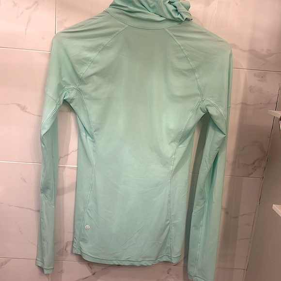 Lululemon Runbeam Hoodie - Picture 7 of 9